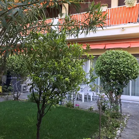 D'este * Nice
